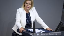 A német belügyminiszter tovább tárgyal cseh és lengyel kollégáival az illegális migráció megfékezésének lehetőségeiről