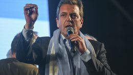 A gazdasági miniszter nyerte az argentin elnökválasztás első fordulóját