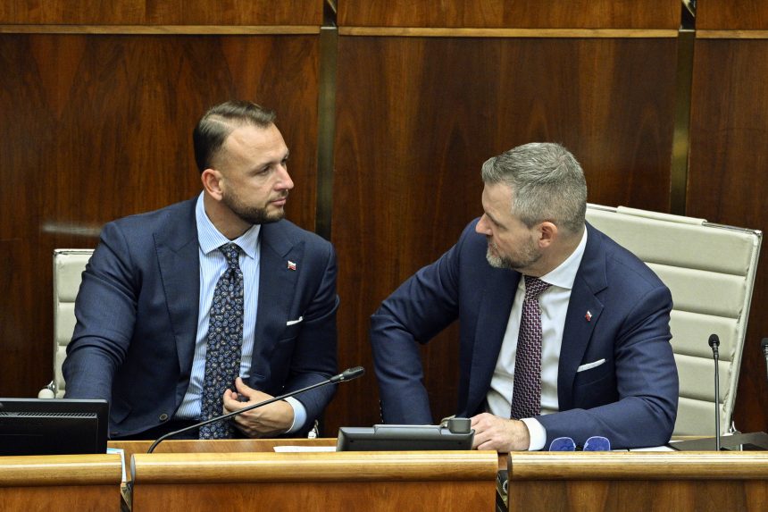 Pellegrini keddre halasztotta a belügyminiszter menesztéséről szóló ülést
