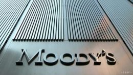 Csehország osztályzati kilátását stabilra javította, Szlovákiára negatív kilátást hagyott érvényben a Moody’s