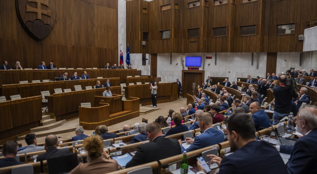 Matúš Šutaj Eštok belügyminiszter marad, nem váltotta le a parlament