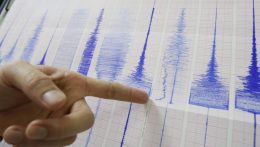 Figyelmeztetést adtak ki az izlandi földrengések miatt