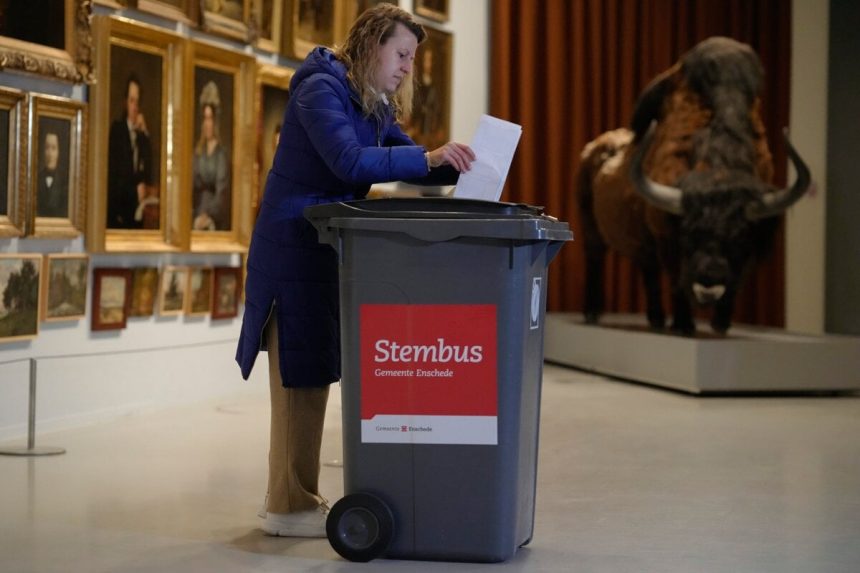 Hollandiában megkezdődtek a parlamenti választások