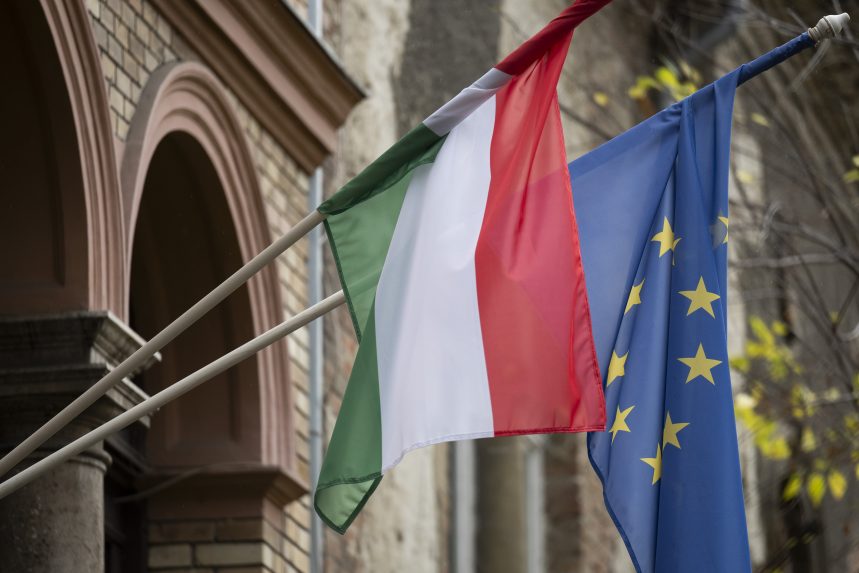 A lengyel kormányváltás lehet az oka annak, hogy Magyarország pénzt kaphat az uniótól