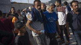 Izrael több száz palesztin munkavállalót utasított ki