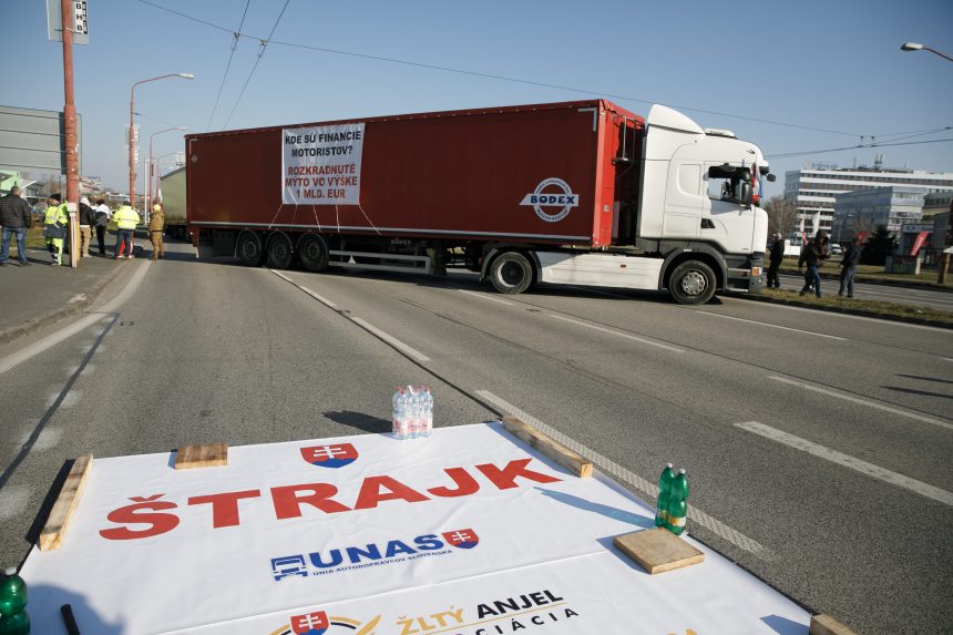 Lezárta az UNAS a Felsőnémeti-Ungvár határátkelőt