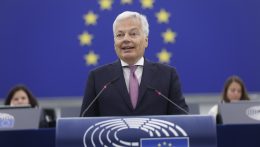 Reynders az Európai Parlamentben az Európai Bizottság Szlovákiával kapcsolatos aggályairól beszélt