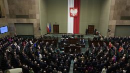 A szejm lemondásra szólította fel a lengyel igazságszolgáltatási tanács több tagját