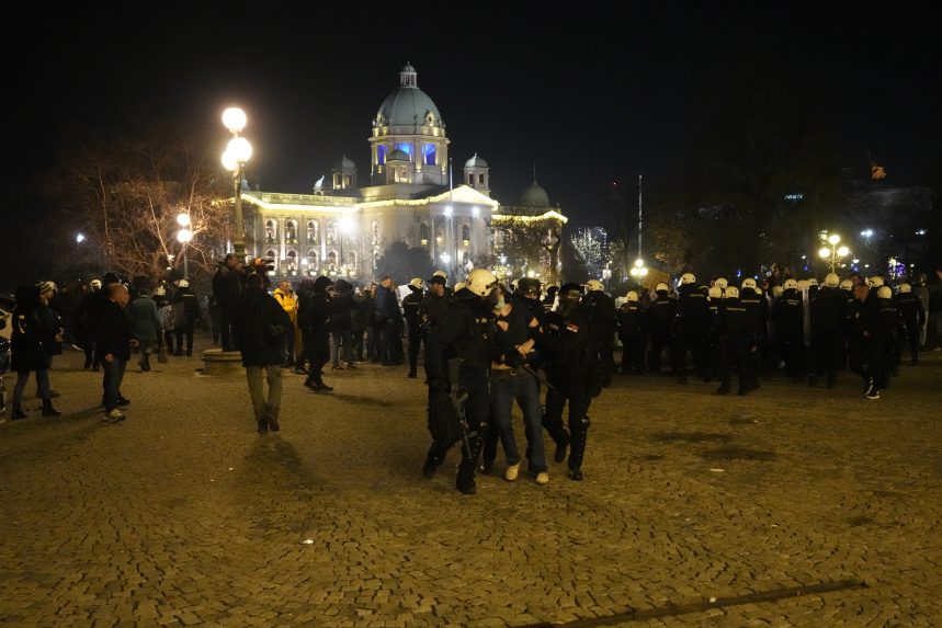 Újra tüntettek Belgrádban a választási eredmények miatt