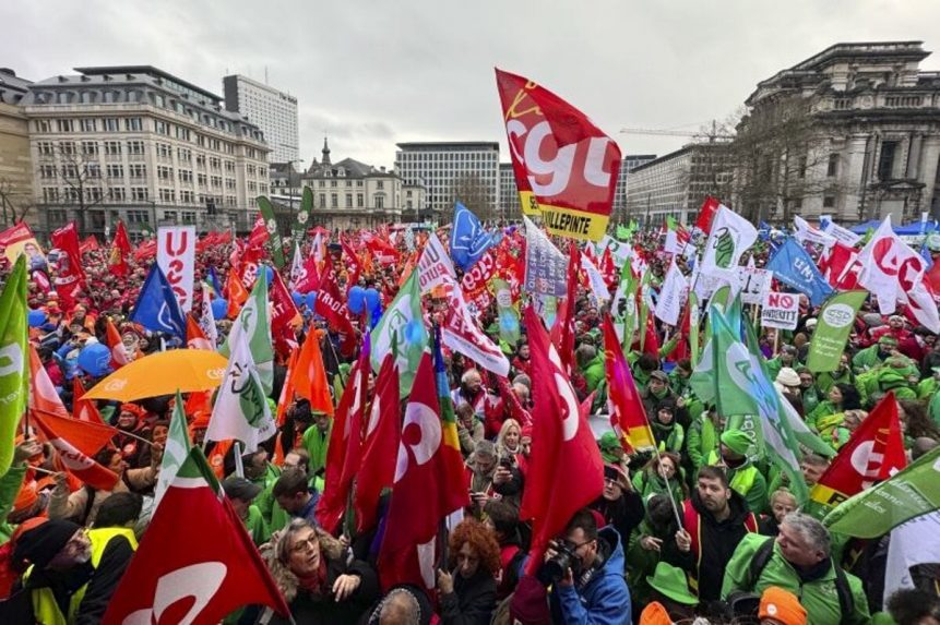Ezrek tüntettek Brüsszelben az uniós költségvetési szigor ellen