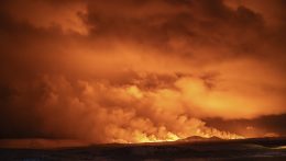 Kitört az izlandi vulkán, másodpercenként kétszáz köbméter láva ömlik a felszínre