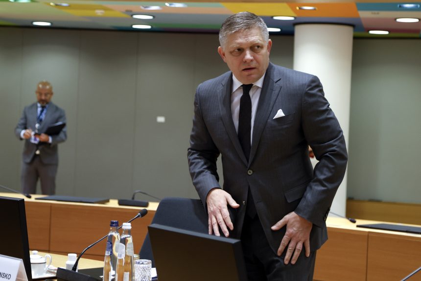 Fico és Stoltenberg nem ért egyet az Ukrajnának nyújtott katonai segéllyel kapcsolatban