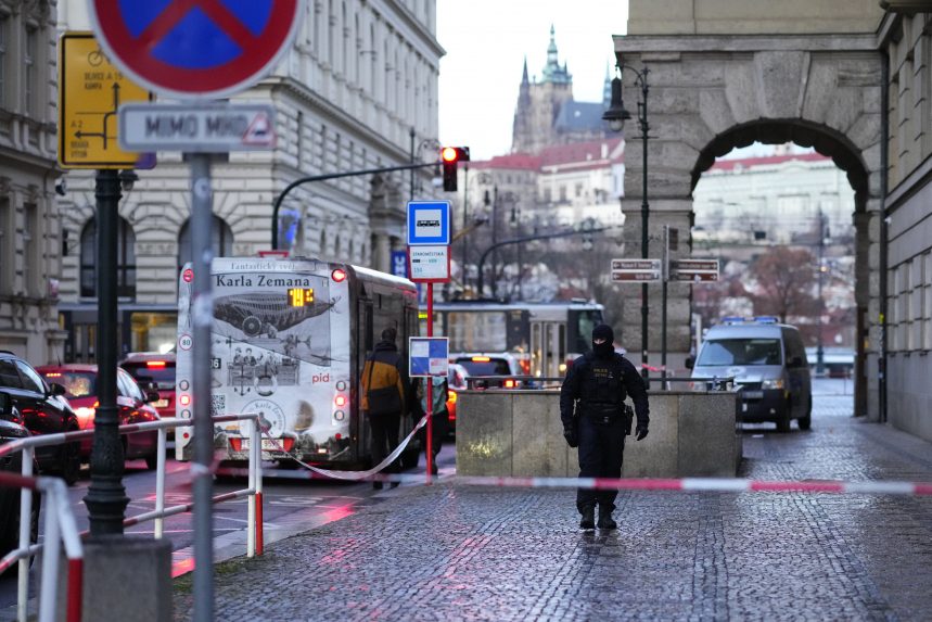 A cseh rendőrség ellenőrzi a lövöldözésre adott pozitív reakciókat, őrizetbe vettek egy 14 éves diákot
