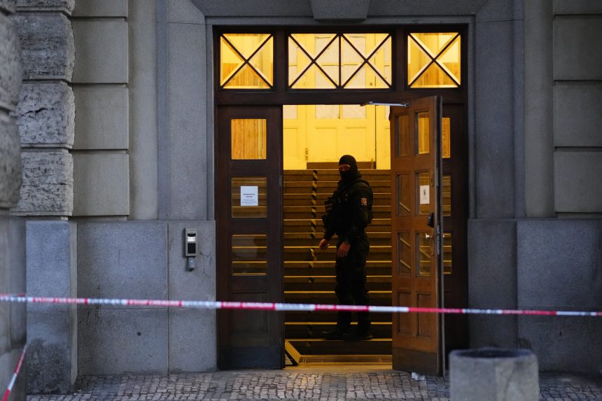 Lövöldözés volt a prágai Károly Egyetemen