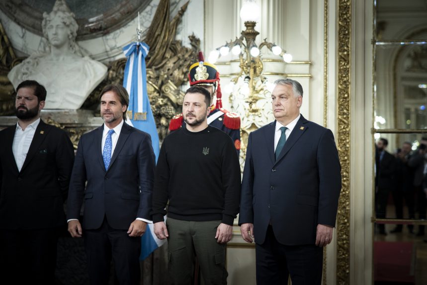 Buenos Airesben találkozott Orbán Viktor és Volodimir Zelenszkij