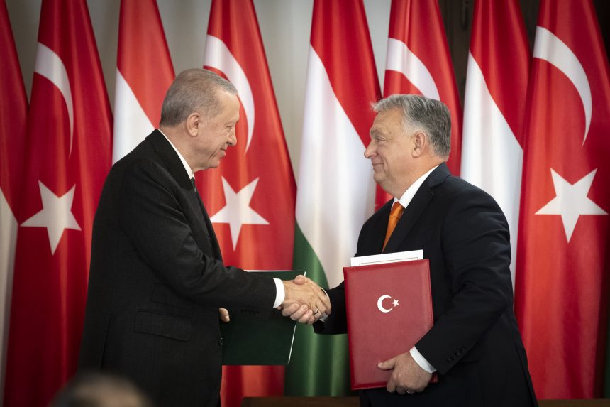 Ismét Magyarországra látogatott a török államfő