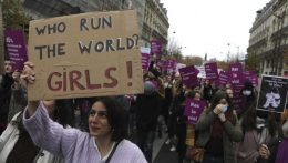 A nők elleni erőszak ellen tüntettek Koszovó fővárosában