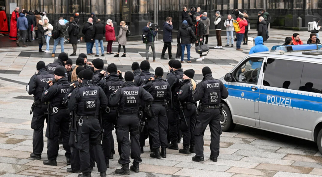 Zavargások törtek ki a berlini utcákon, 390 embert vettek őrizetbe a szilveszteri erőszak miatt
