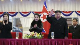 Dél-Korea szerint Kim Dzsongun észak-koreai vezető utóda a lánya, Kim Dzsue lehet