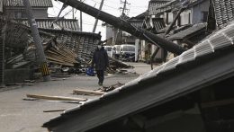 Hatalmas földrengés rázta meg Japánt