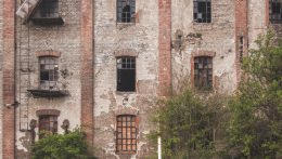 A lebontás fenyegeti a pelsőci történelmi ipari épületeket