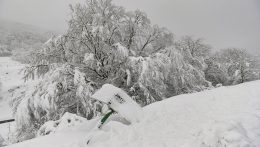 Közlekedési káoszt okozott az erős havazás Franciaország-szerte és Románia keleti részén