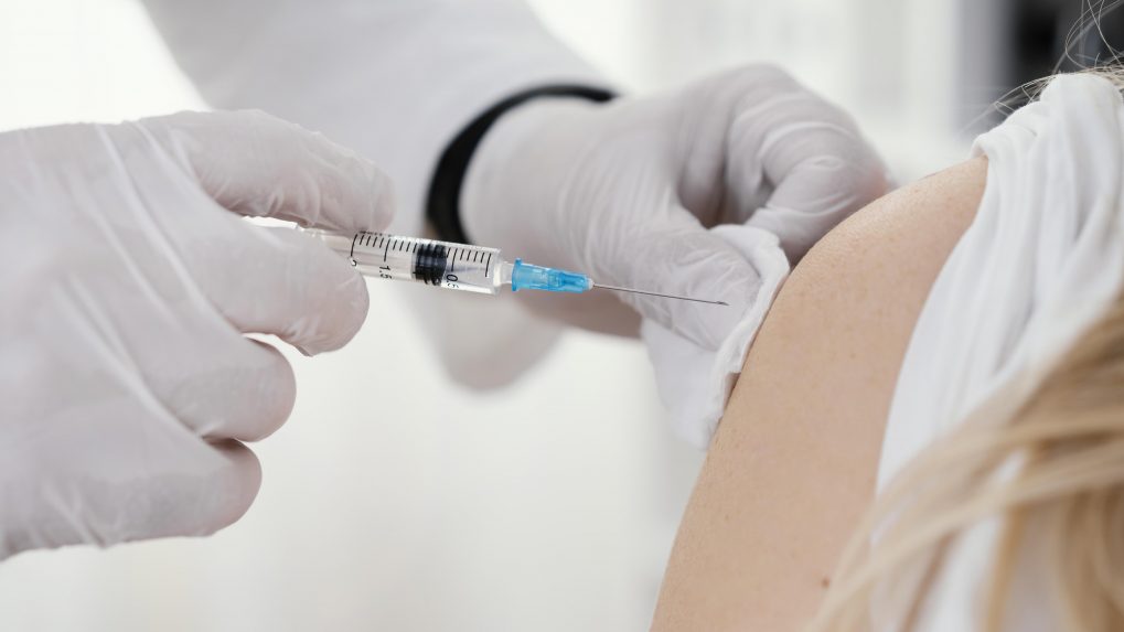 2023-ban 32 ezer Covid elleni vakciát adtak be