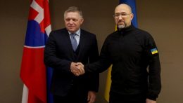 Fico Ungváron folytat megbeszélést az ukrán kormányfővel