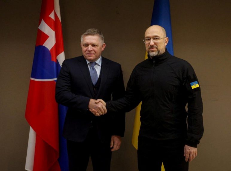 Fico Ungváron folytat megbeszélést az ukrán kormányfővel