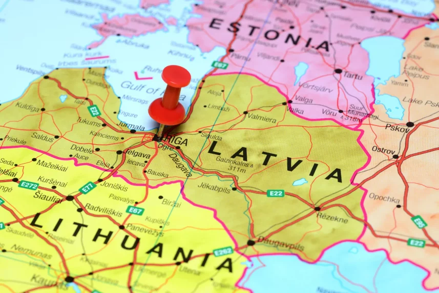 Lettország, Litvánia és Észtország szorosabbra zárja védelmi együttműködésüket
