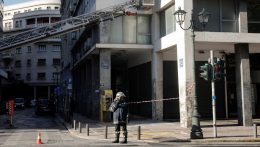 Bombarobbanás rázta meg szombaton kora reggel Athén központját