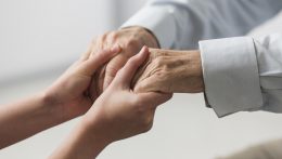Az Egészségügyi Felügyelet szerint a biztosítók keveset fizetnek a hospice intézményeknek