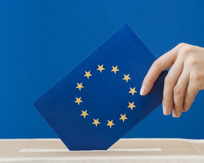 Szerdától adják ki az önkormányzatok a szavazói igazolványt az EP-valásztásokra