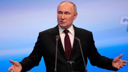 Putyin újabb 6 évet szerzett az elnöki székben