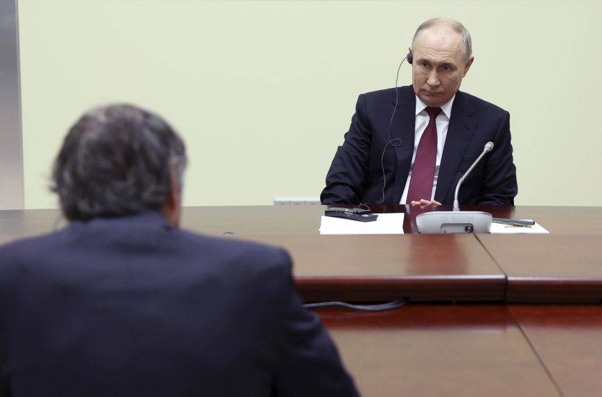 Putyin fogadta a Nemzetközi Atomenergia-ügynökség vezetőjét
