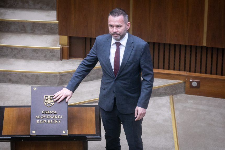 Branislav Becík lesz a Hlas listavezetője az EP-választáson