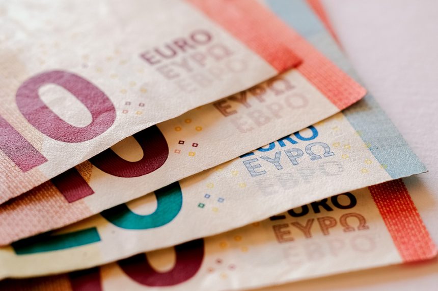 Jövőre 344,27 euróra emelkedik az egyéni vállalkozók minimális járulékbefizetése