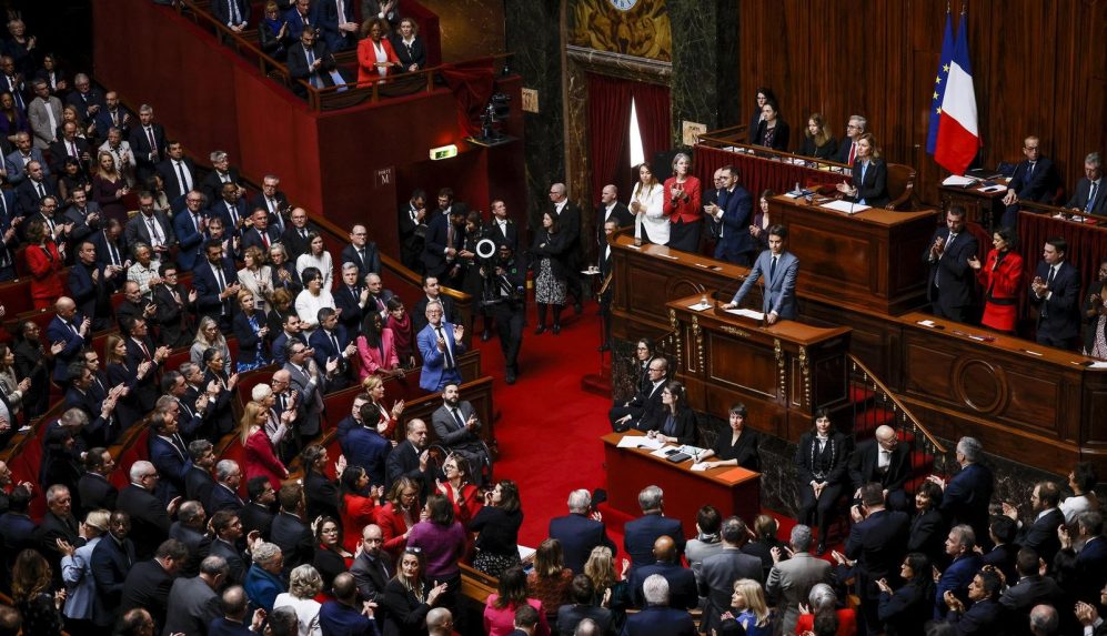 Alkotmányba foglalta Franciaország az abortuszhoz való jogot