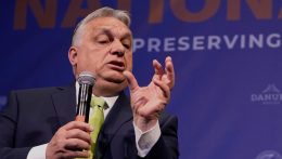 Freedom House: Szlovákia stabil demokrácia, Magyarország már az autoriter rendszer felé halad