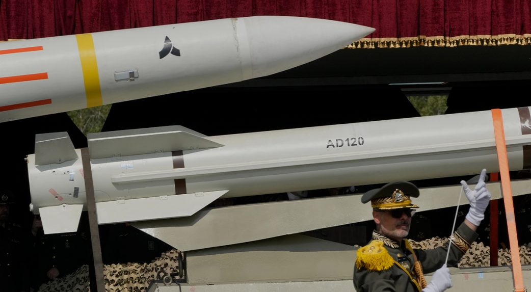 A kimért rakéta támadásokkal Irán és Izrael is a saját polgárainak üzen