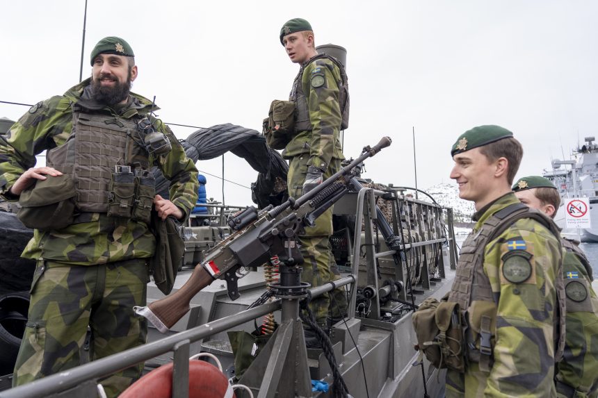 Svédországban dicsőségnek számít, ha valaki katonaként szolgálja a hazáját