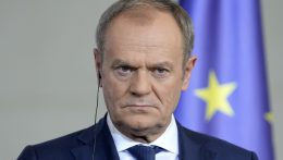 Brüsszel bízik a Tusk kormányban, ezért szabadítja fel az uniós forrásokat
