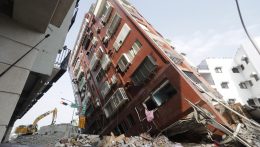 Ezer fölé nőtt a szerdai tajvani földrengés sérülteinek száma
