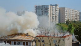 Tizenöten megsérültek egy lengyelországi lakóházban történt gázrobbanás során