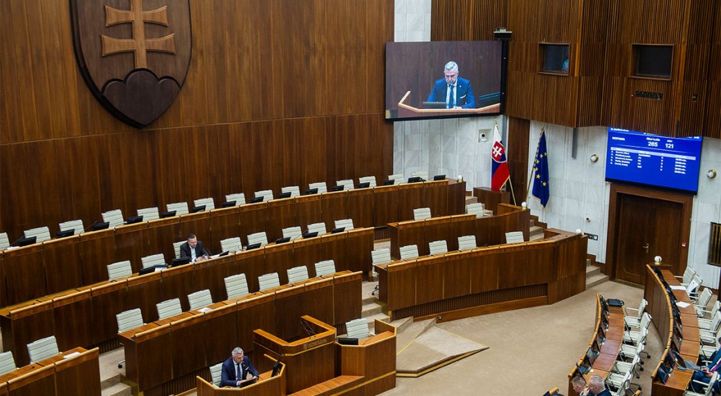 A politikusoknak április végéig kellett vallaniuk vagyoni helyzetükről