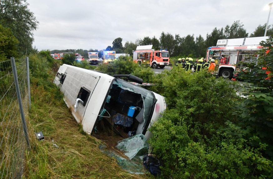 Szlovák autóbusz szenvedett balesetet Ausztriában