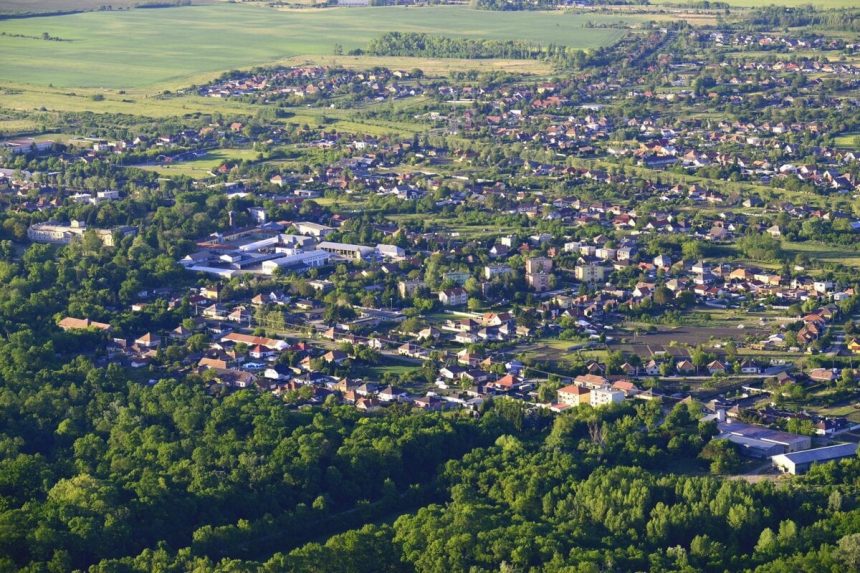 Szünetel a szavazás Tótmegyer három szavazókörében