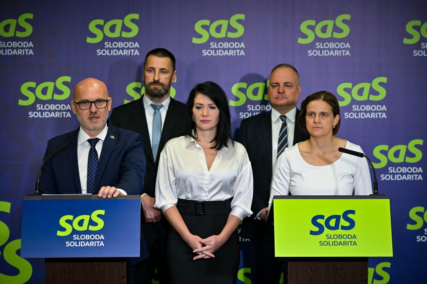 SaS: A stabilizációs juttatás a rendőrök megcsúfolása