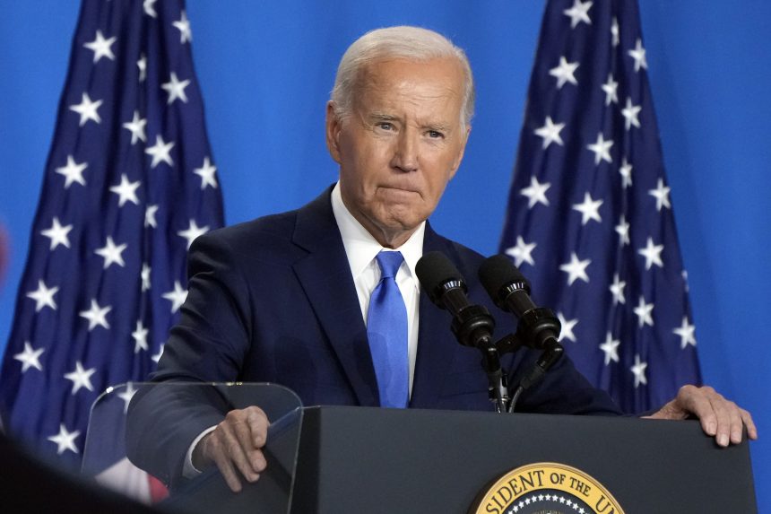 Az ukránoknak adott rakéták oroszországi bevethetőségéről egyeztetett Biden a brit miniszterelnökkel