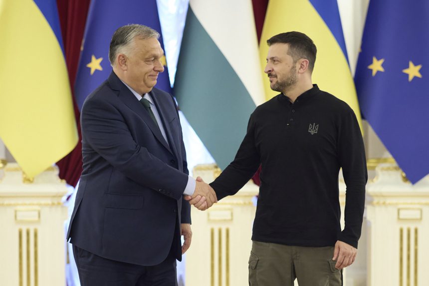 Határidőhöz kötött tűzszünet megfontolását kérte Orbán Viktor kijevi látogatásán Volodimir Zelenszkij ukrán elnöktől